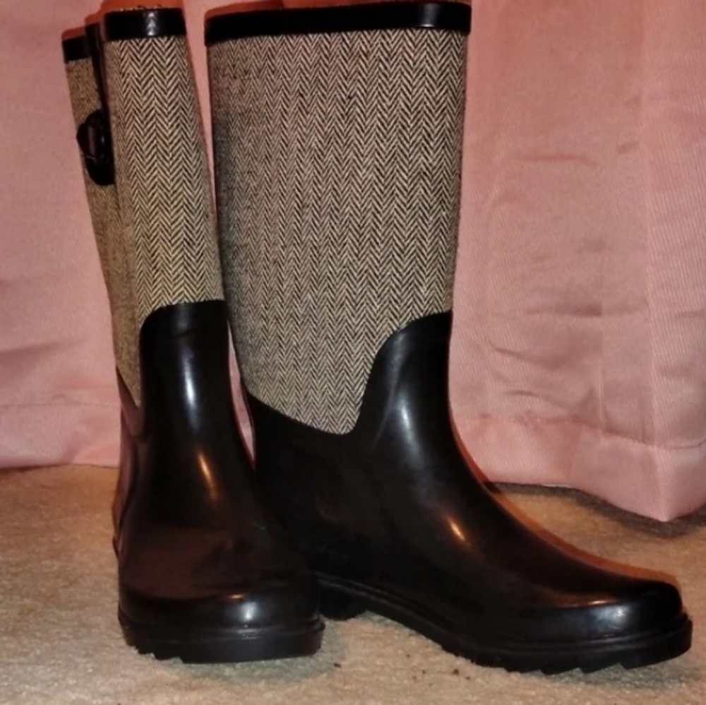 Black and white rain boots
